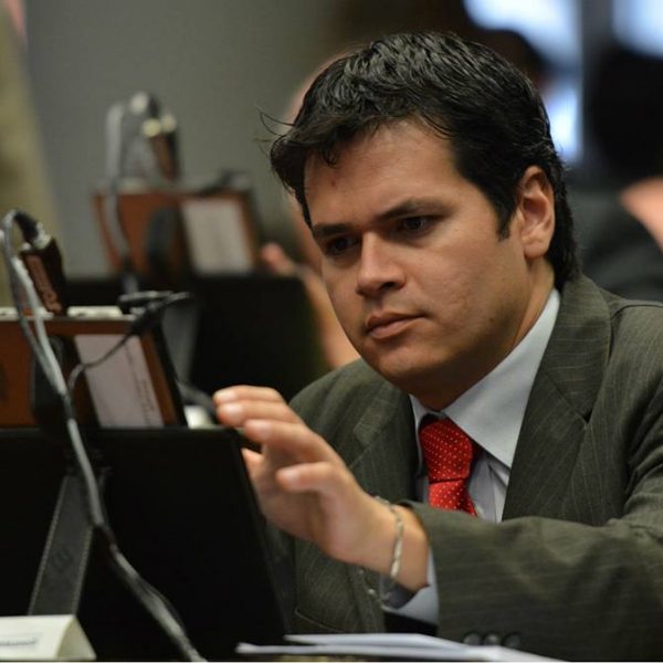 La UCR apartó a Gustavo González y analiza sancionarlo duramente